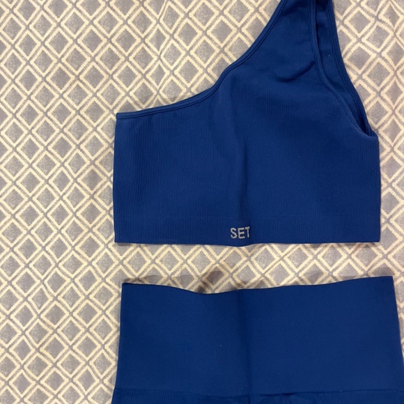 Set Active Set - Picture 2 of 5